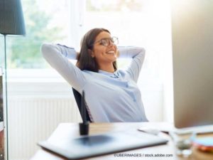 Führungskraft geniesst Freiheit von Multitasking